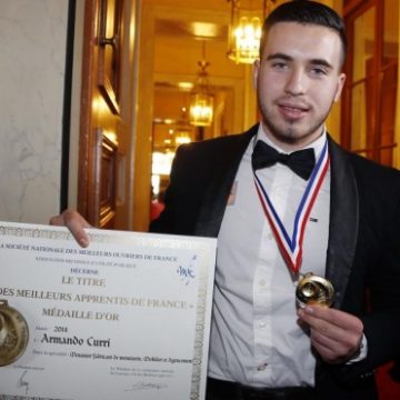19 years old Albanian illegal migrant awarded with Gold Medal at French Senate