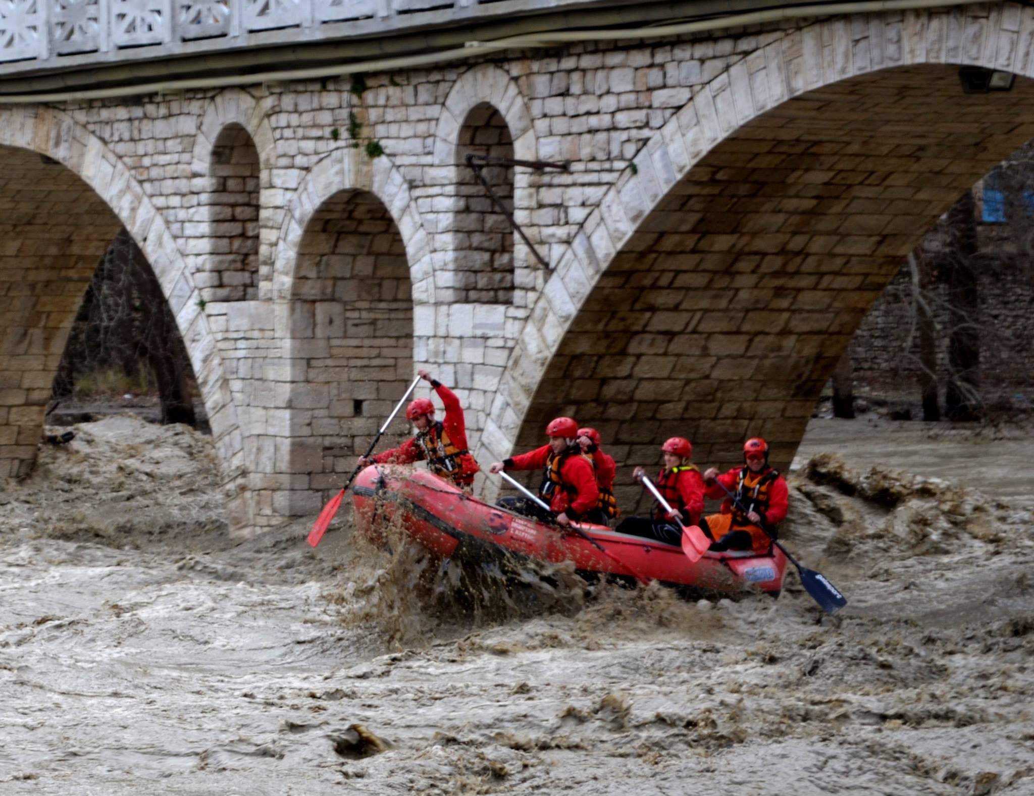 Swollen Raft Albanian Rafting Group undertakes adventurous trip in swollen rivers • IIA