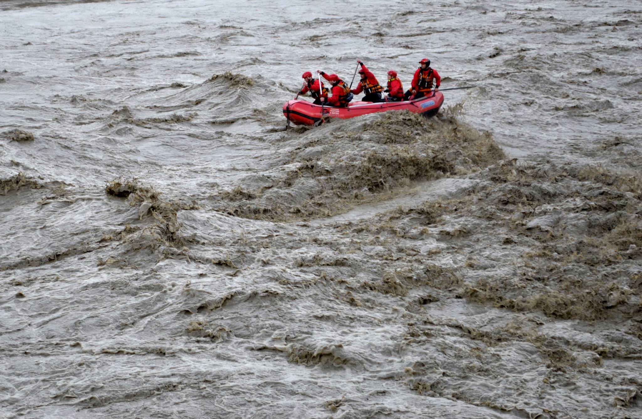 Swollen Raft Albanian Rafting Group undertakes adventurous trip in swollen rivers • IIA