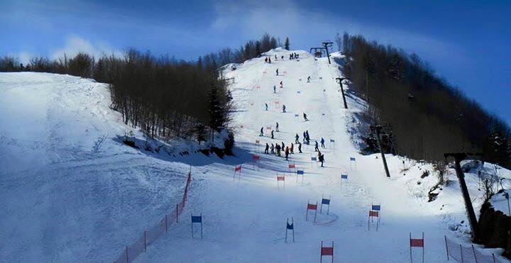 Skiing in Dardha village