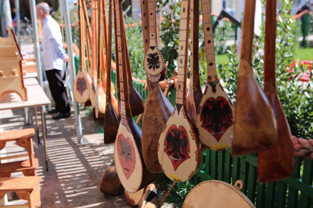 cifteli albanian instrument