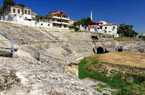 Amfiteatr_rzymski_w_Durrës_1 (1)