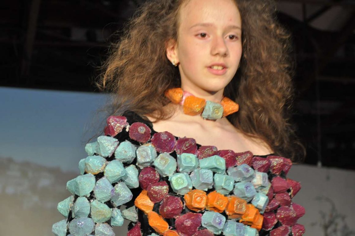 Eco Fashion Show gives strong messages for protecting the environment • IIA