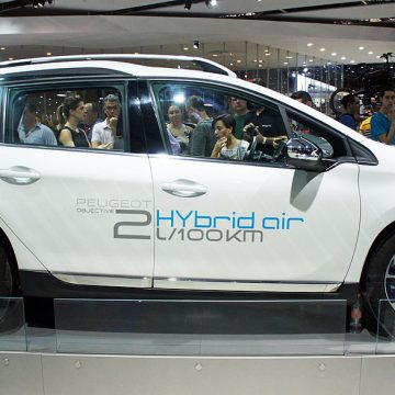 Japan accords EUR 4 ml for hybrid vehicles for government institutions