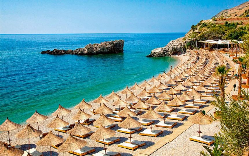 Ekathimerini Greek newspaper on Albanian tourism