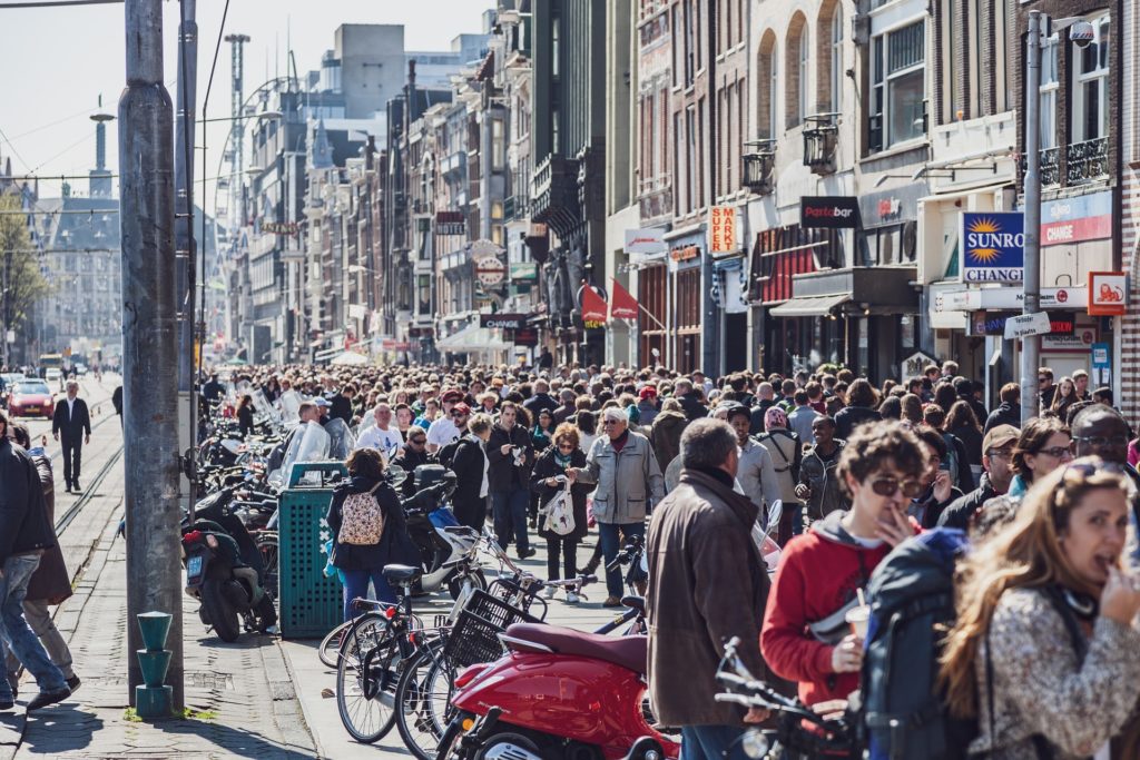 mass tourism in Amsterdam