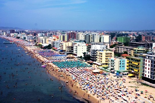 Tourists from Kosovo and Macedonia Exceed 30,000 per Week