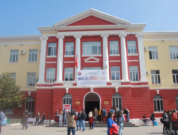 About 79% of Students Wish to Emigrate, Survey Says About 79% of Students Wish to Emigrate, Survey Says