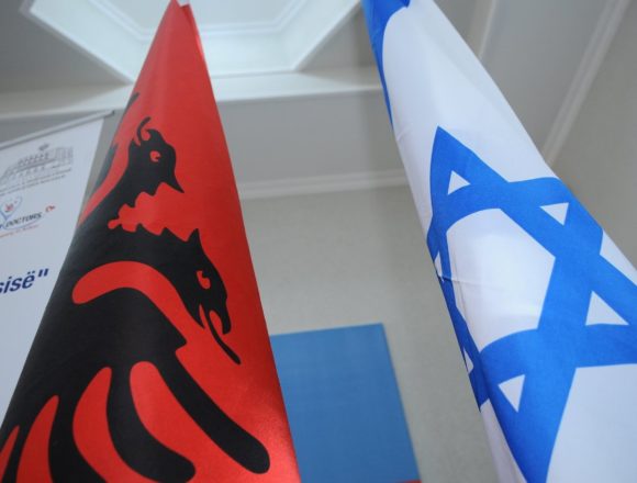 Israeli Tourists in Albania Triple During Summer Israeli Tourists in Albania Triple During Summer