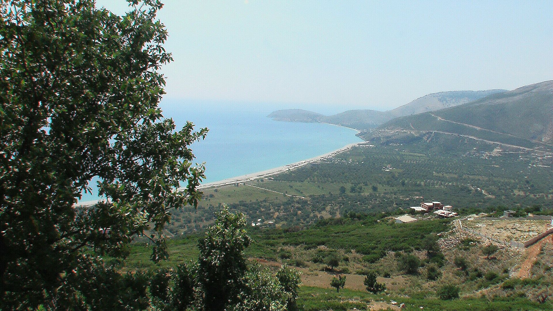qeparo, albania