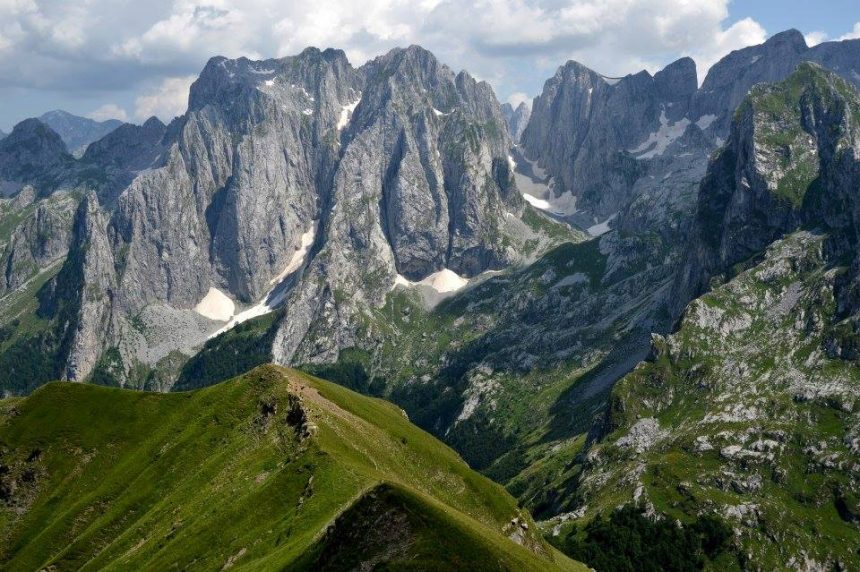 Albania and Kosovo Work on Cross-Border Tourism Hiking Project