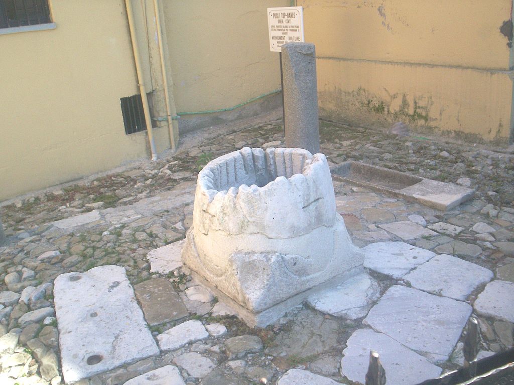 well of tophane